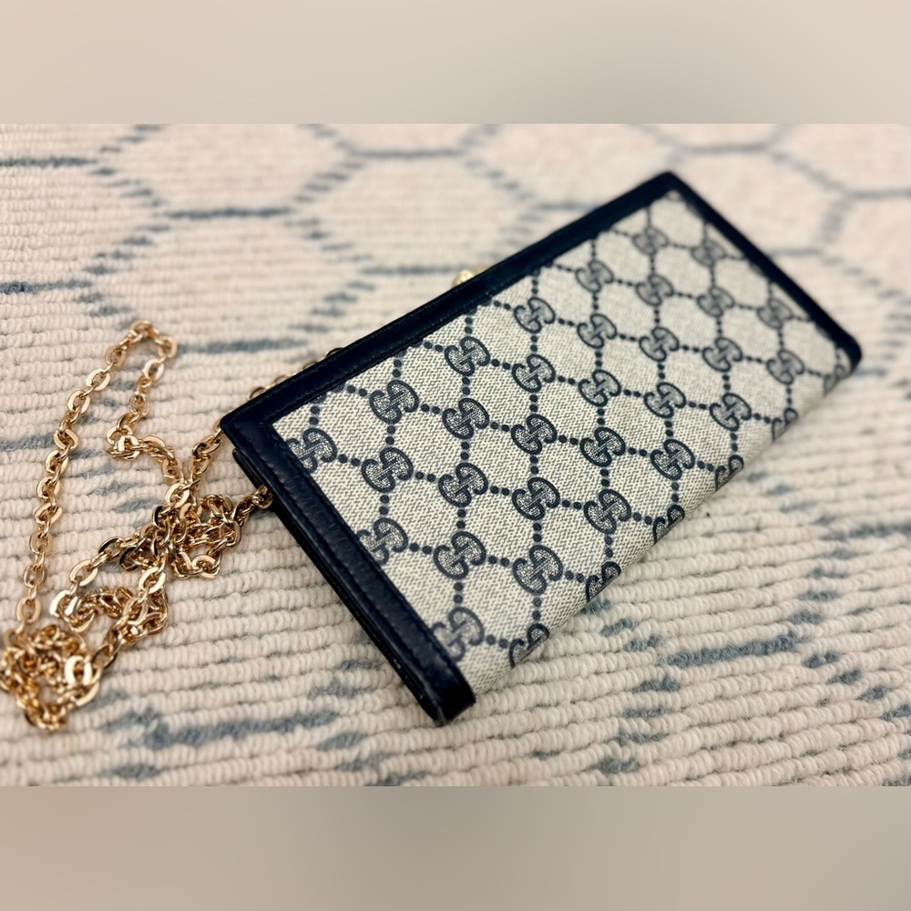 GUCCI Vintage 80’s Rare Navy GG Supreme Monogram Canvas Clutch W/ Crossbody - Picture 6 of 16